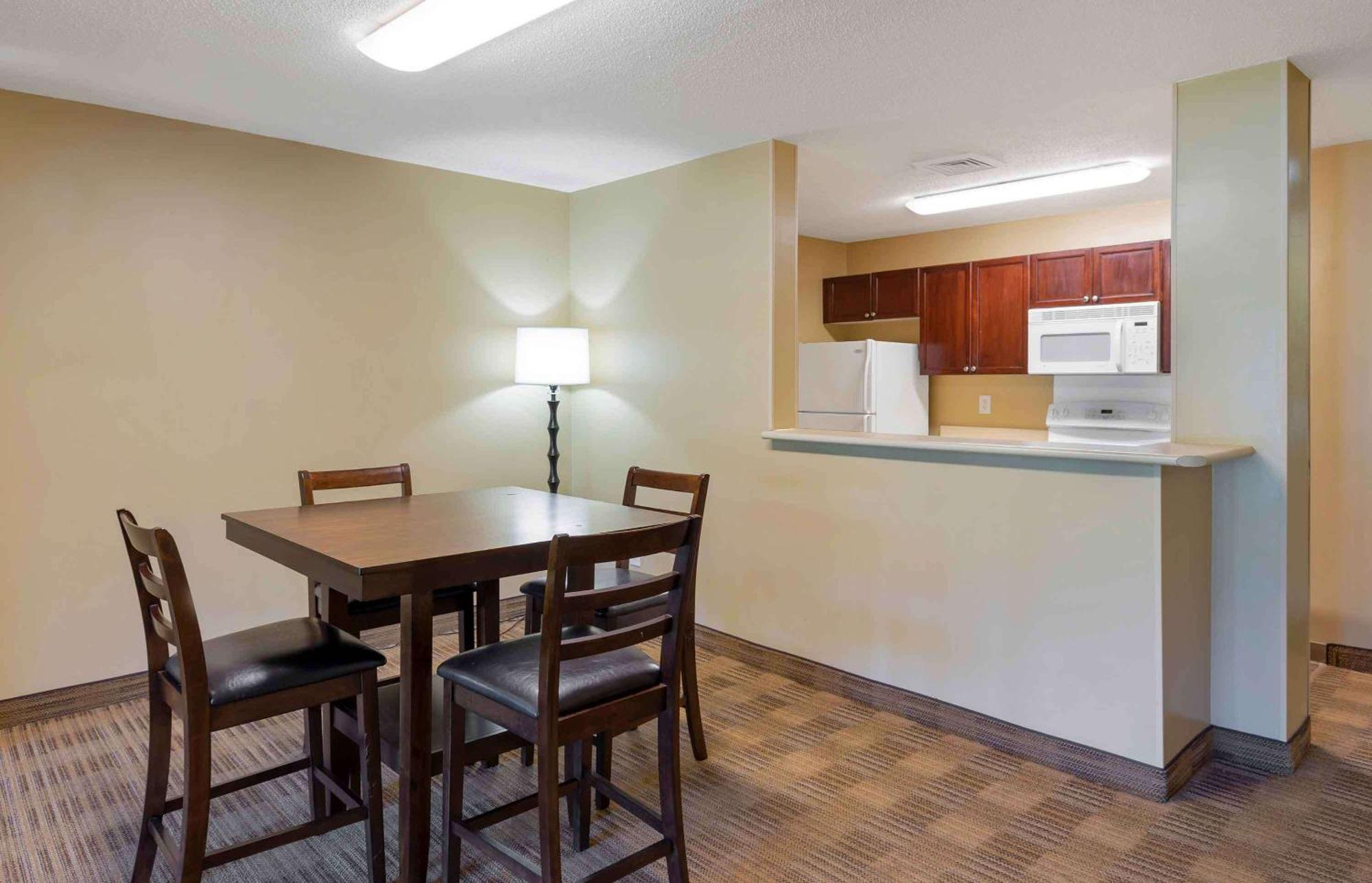 Extended Stay America Suites - Raleigh - Rtp - 4919 Miami Blvd เดอแรม ภายนอก รูปภาพ