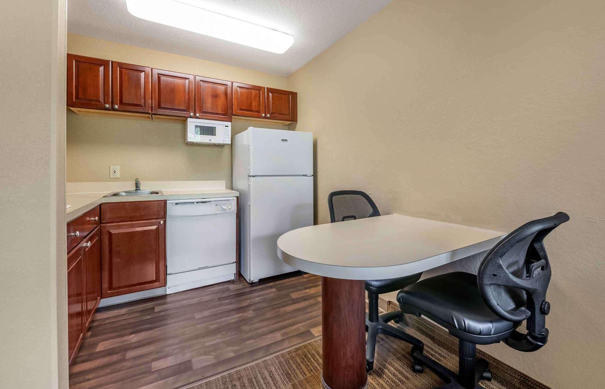 Extended Stay America Suites - Raleigh - Rtp - 4919 Miami Blvd เดอแรม ภายนอก รูปภาพ