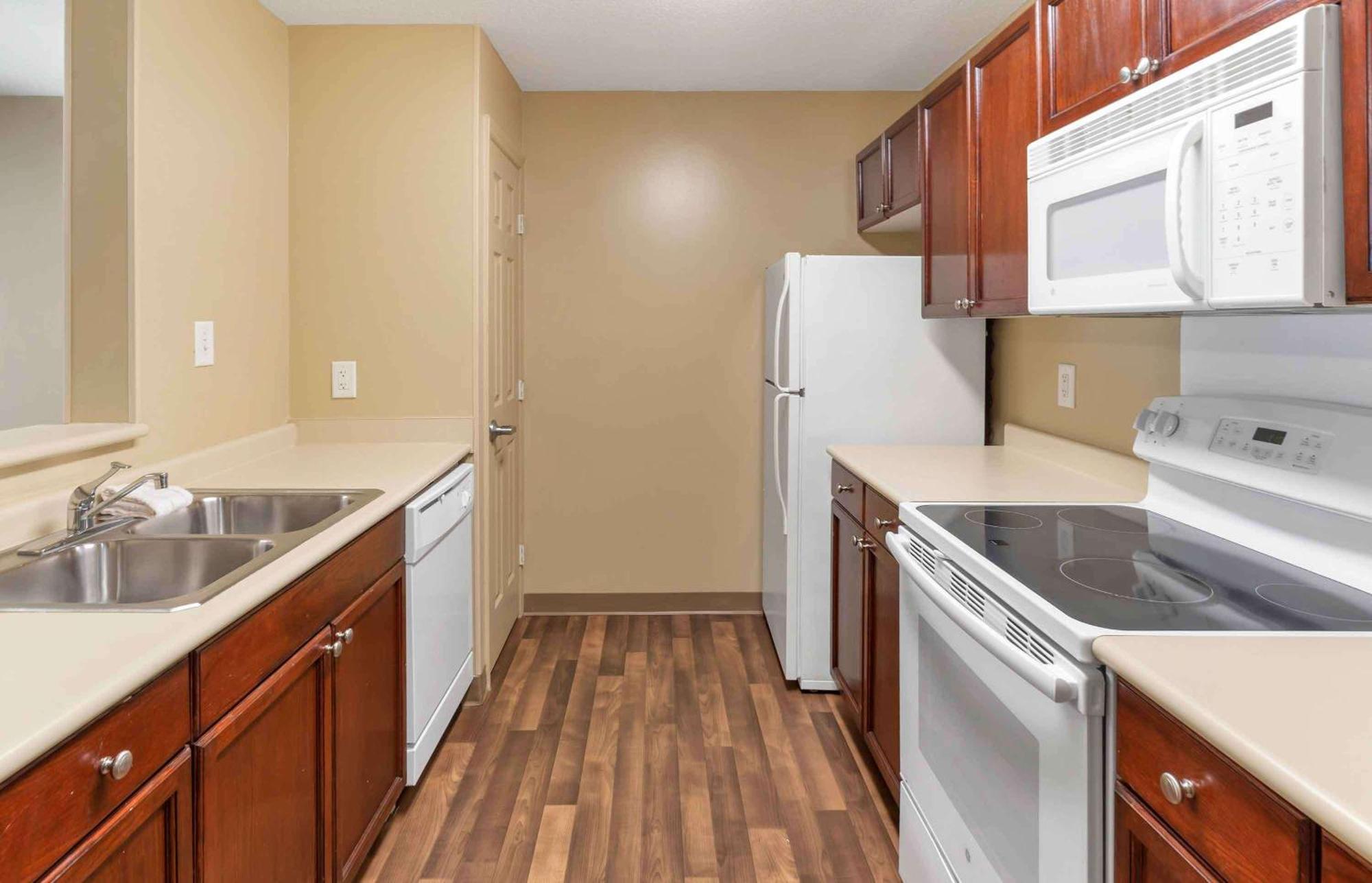 Extended Stay America Suites - Raleigh - Rtp - 4919 Miami Blvd เดอแรม ภายนอก รูปภาพ