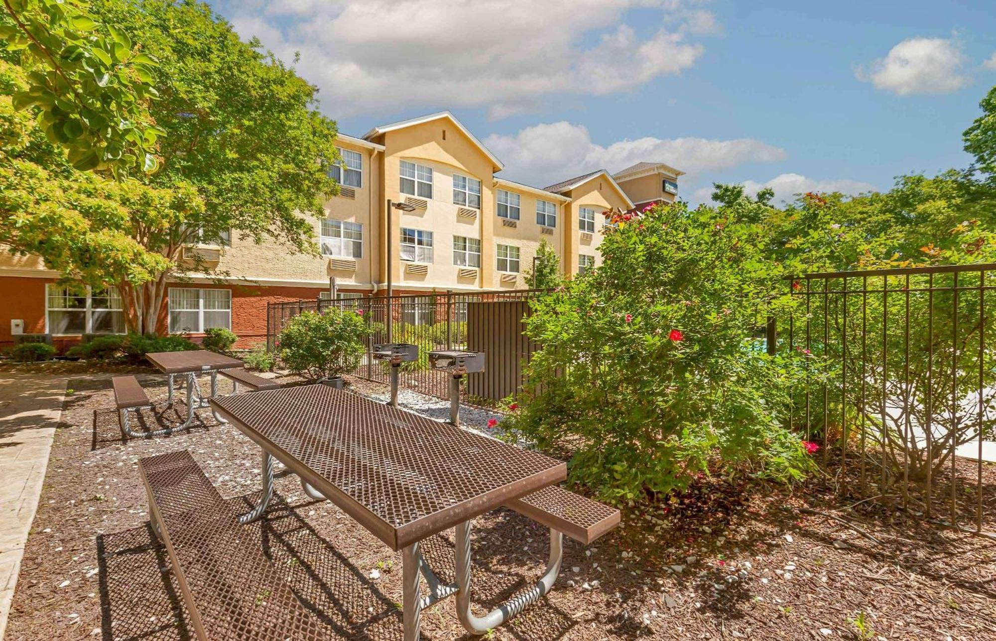 Extended Stay America Suites - Raleigh - Rtp - 4919 Miami Blvd เดอแรม ภายนอก รูปภาพ